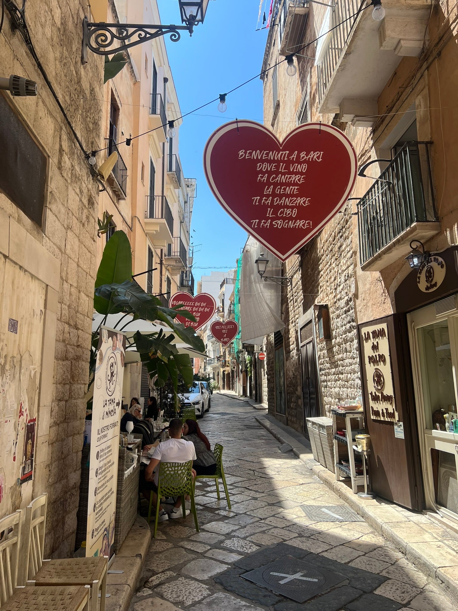 Puglia streets pickleball cultural vacation
#pickleballitalytrips #pickleballtrips #pickleballtravels #pickleballvacations #pickleballgateways #pickleballholidays #pickleballitaly #pickleball
